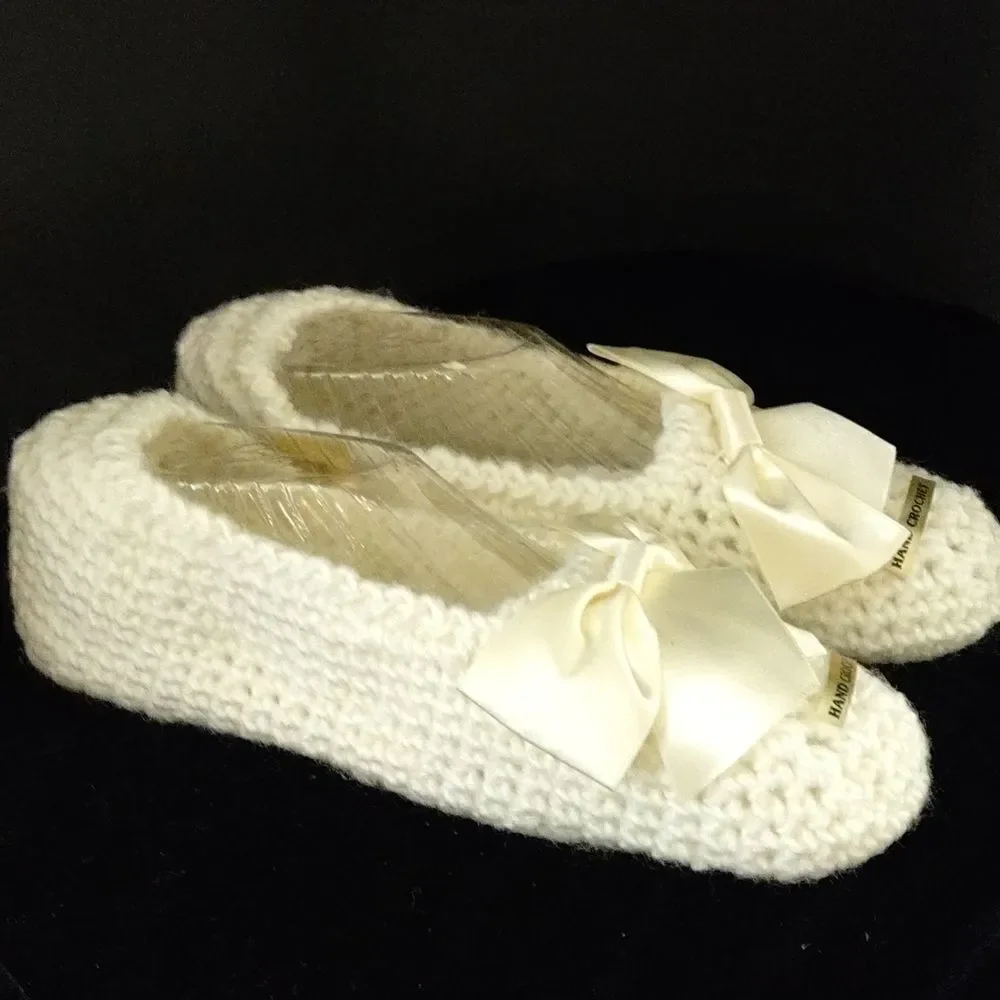 NWT Ben Berger Hand Crocheted Cream Slippers - Picture 6 of 6